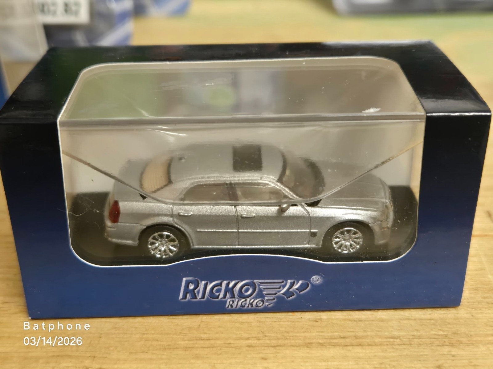 HO Scale 1/87 Silver Ricko 2007 Chrysler 300C Sedan   Ready to Run - Nice