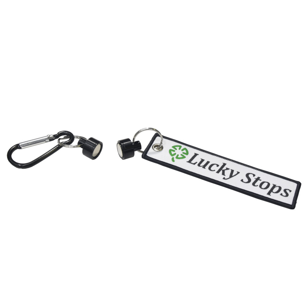 Arrow Puller with magnetic quick release & carabiner