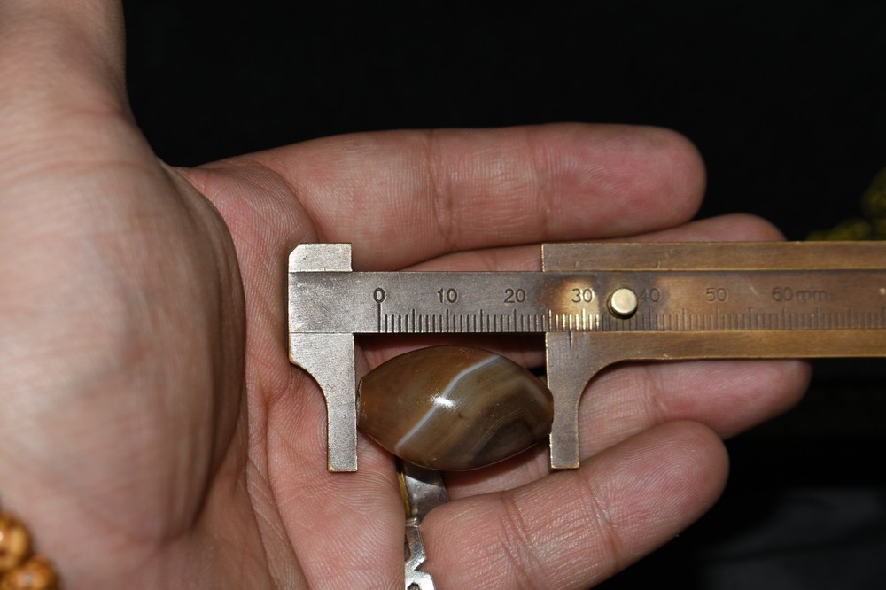 Authentic Ancient Tibetan Himalayan Agate Stone Dzi Bead in good Condition