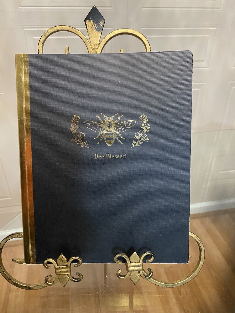 The Gracious Maker Notebook/ Journal 300 Pages