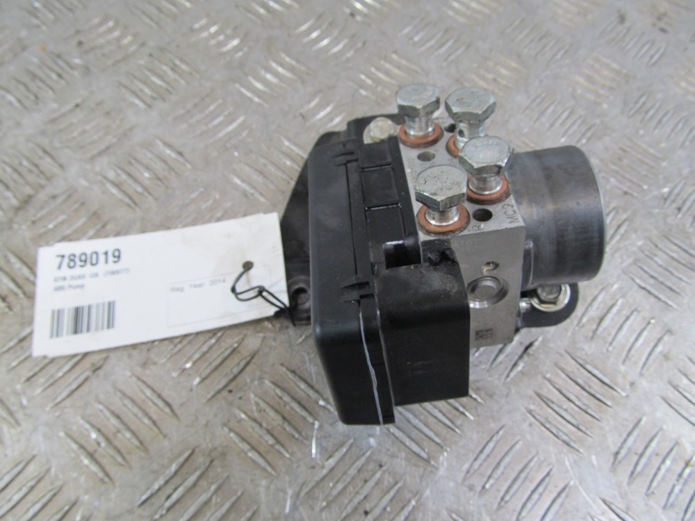 2014 KTM 125 DUKE ABS Pump