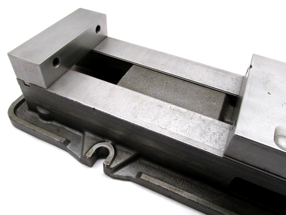 KURT ANGLOCK 6" MILLING MACHINE VISE - #D675