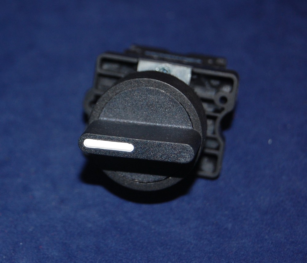 1PC 22mm Selector switch 2 Position Fits XB2ED41 Select Switch 1NO Momentary