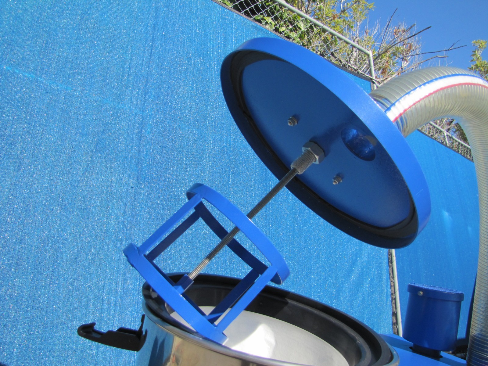 NST 4.5 HP Vacuum Dust Collector With Canister & Hose 230V 3 Ph Strong Suction