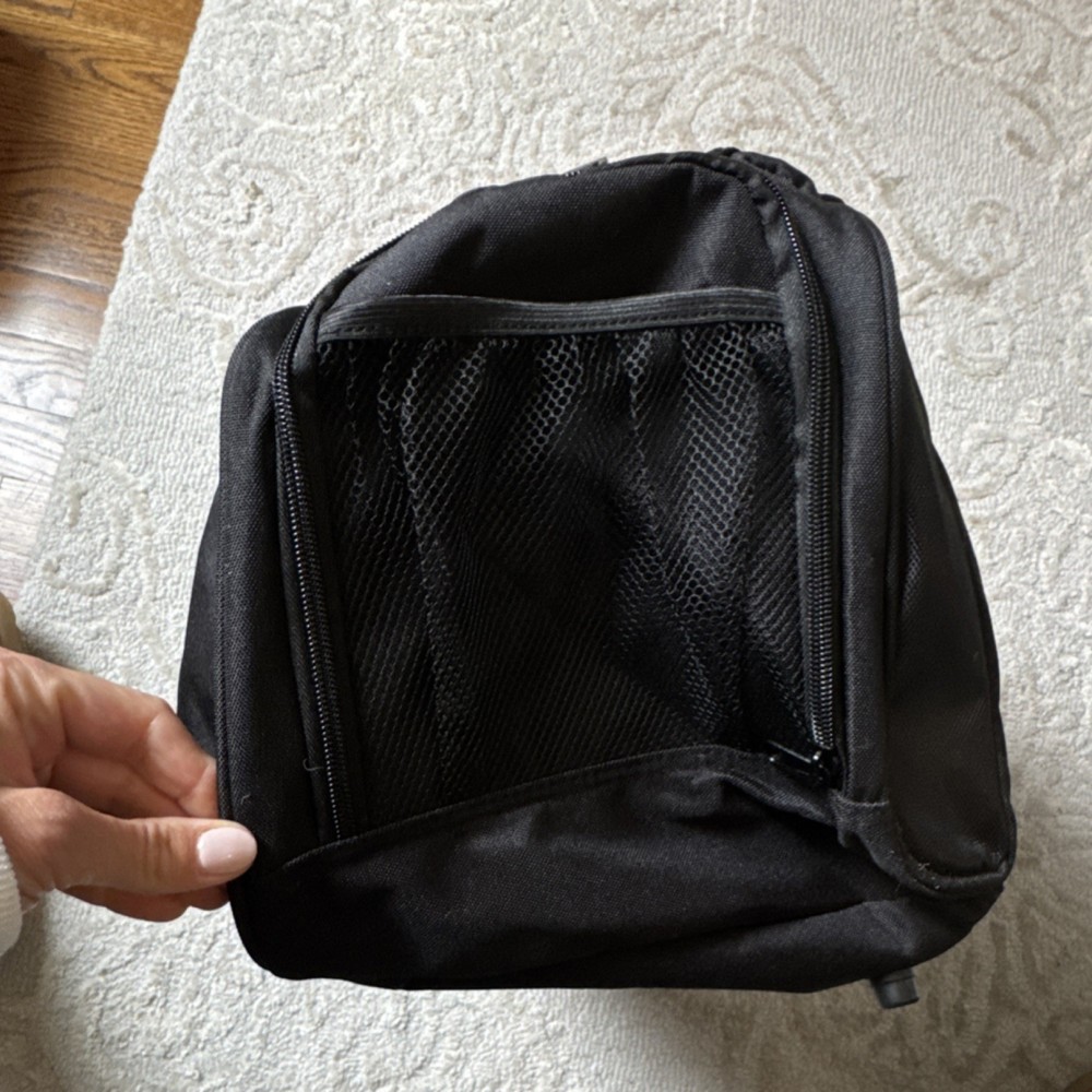 Fordham Alumni Black Medium Grip Gym Bag Polyester 3 Pockets Adjustable Strap