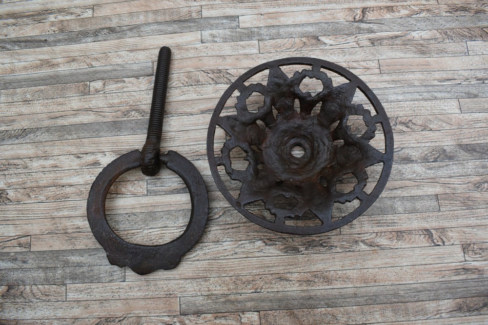 Vtg Victorian Iron Large Main Front Door Gate Farm Barn Knocker Ring Pull Handle
