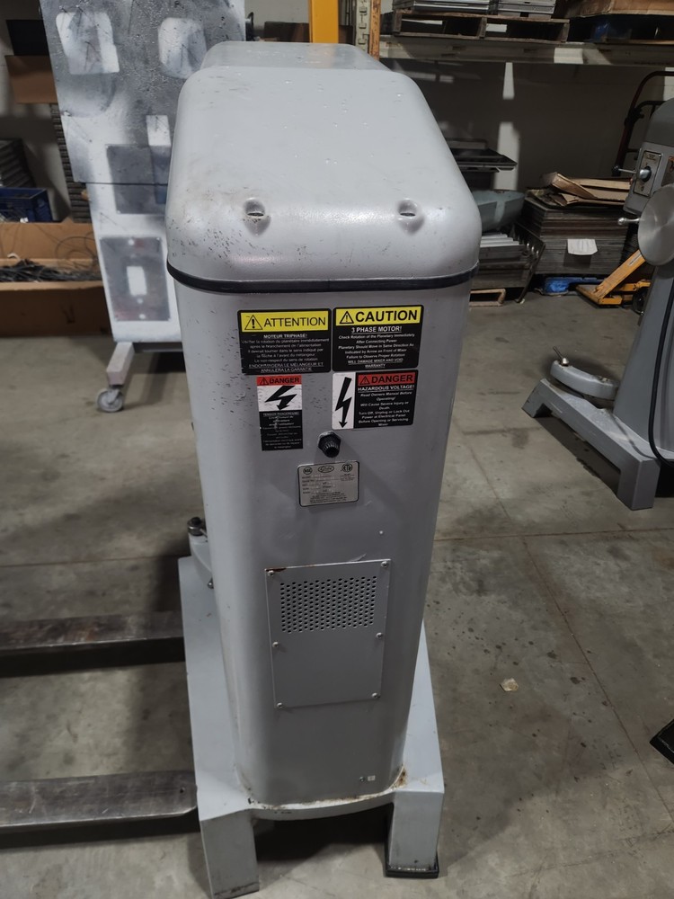Globe SP62P 60 Qt. Planetary Mixer