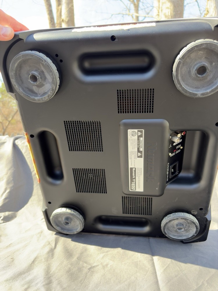 Numark TT1650 professional turntable.