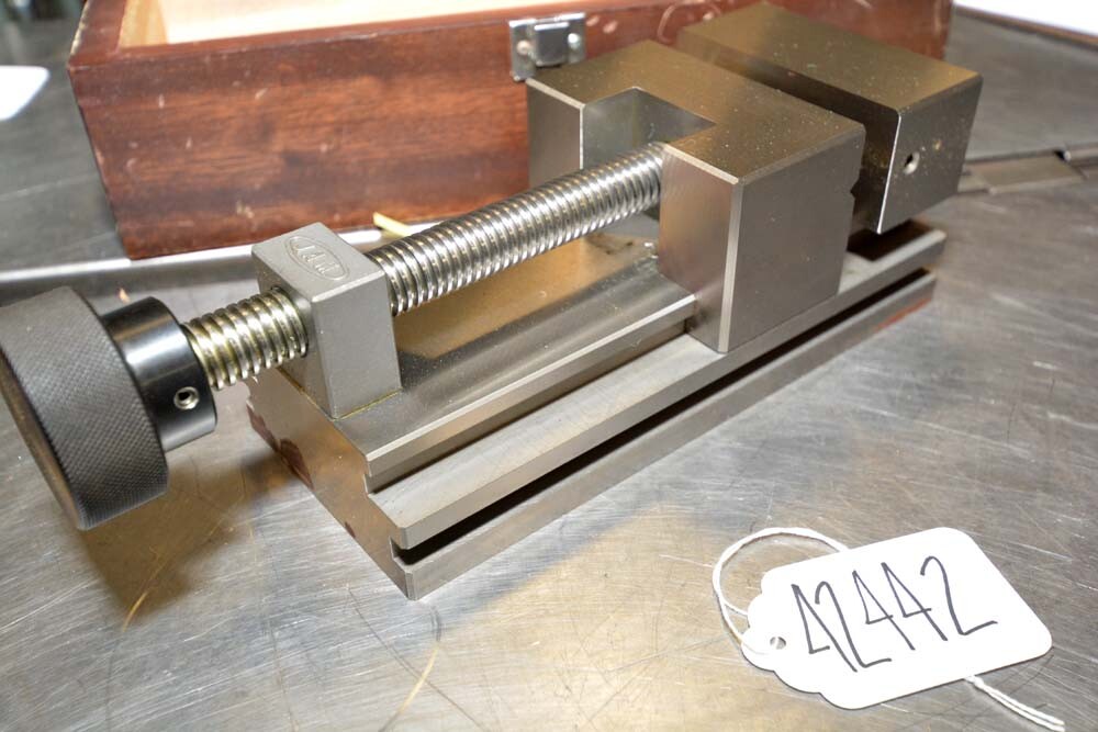 Japan Automatic Machine Co. Precision Vise (Inv.42442)