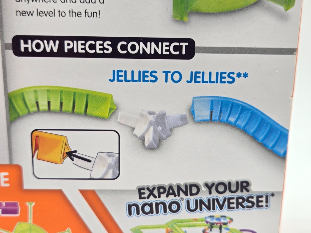 Hexbug Nano Micro Robotic Creatures Playground Merry Go Round Set New