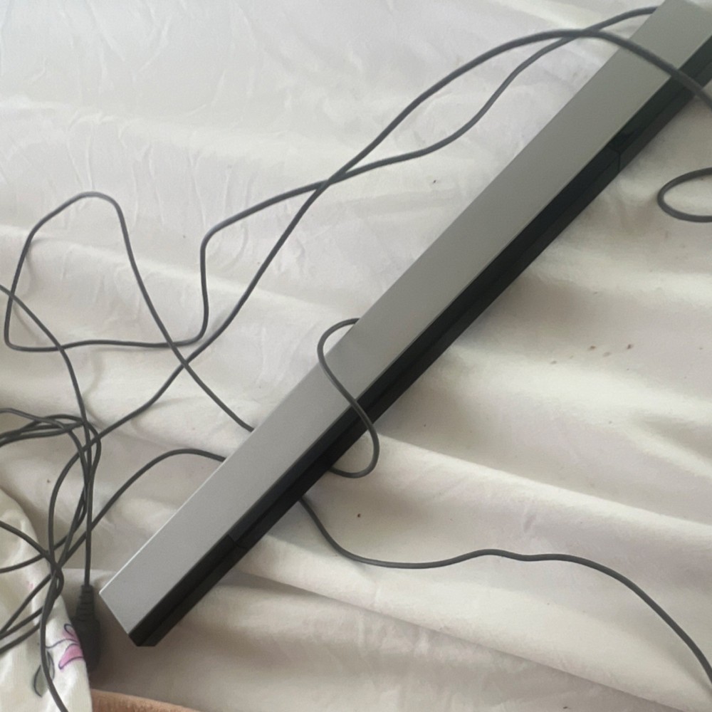Wired Sensor Bar for Nintendo Wii & Wii U Console, Silver/Black