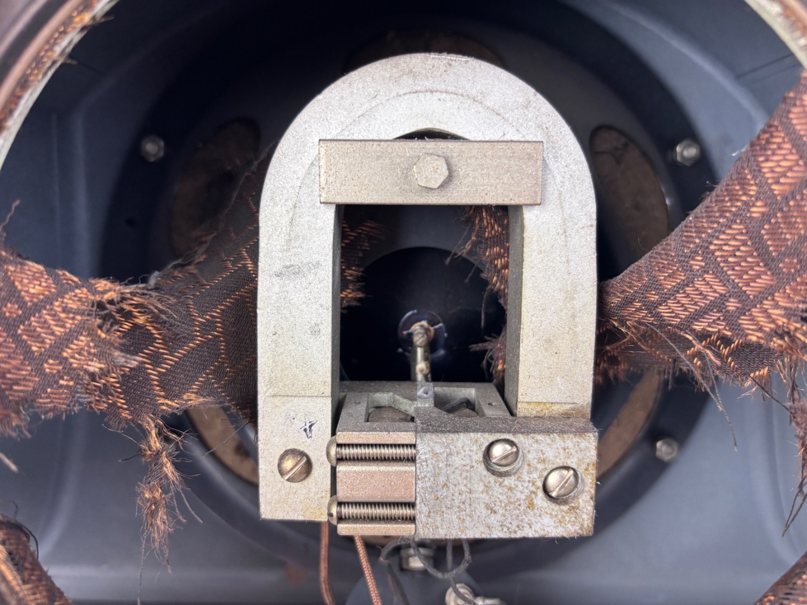 RCA Radiola 100A Metal Tombstone Radio Loudspeaker READ - PARTS OR REPAIR