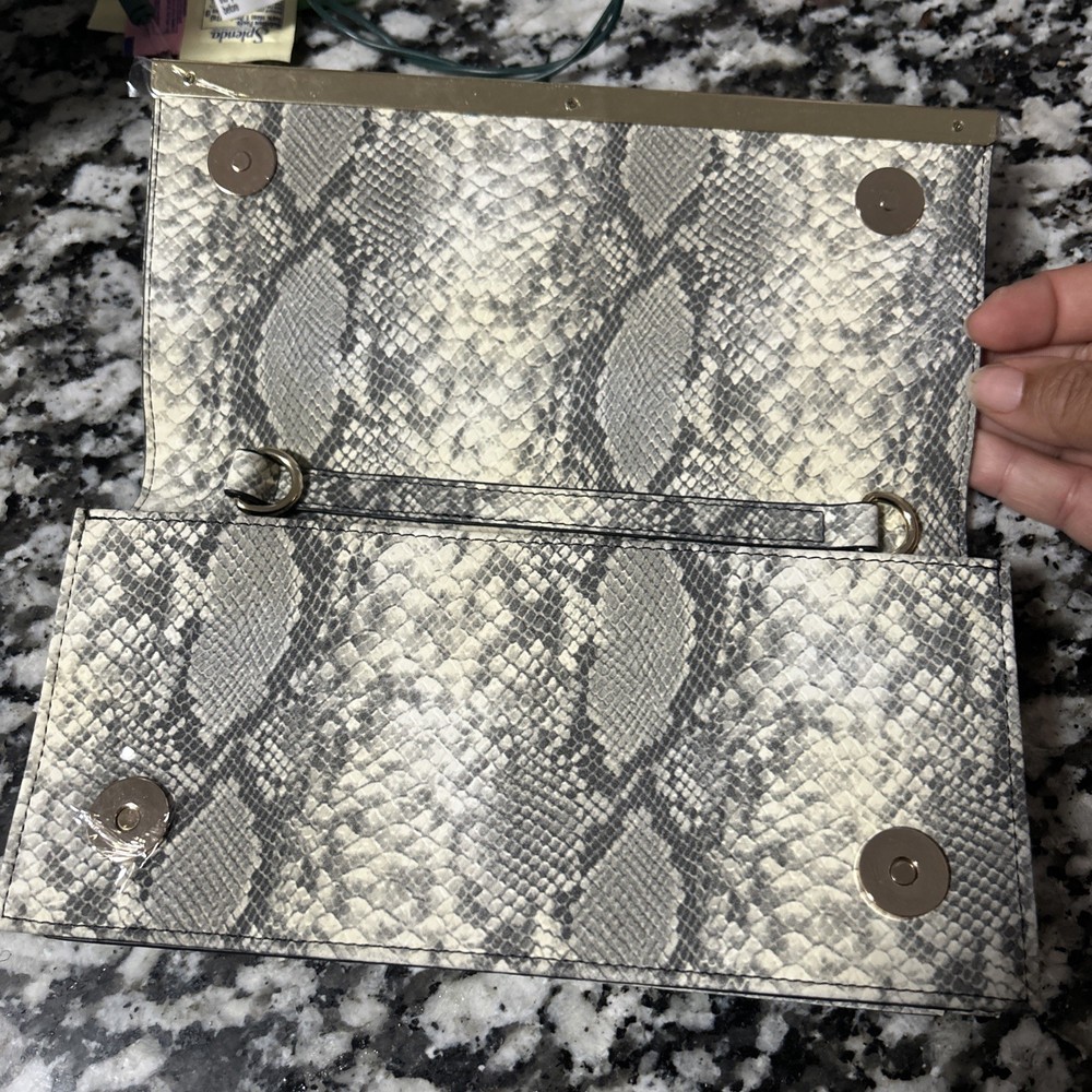 GBC Cute Snakeskin Pattern