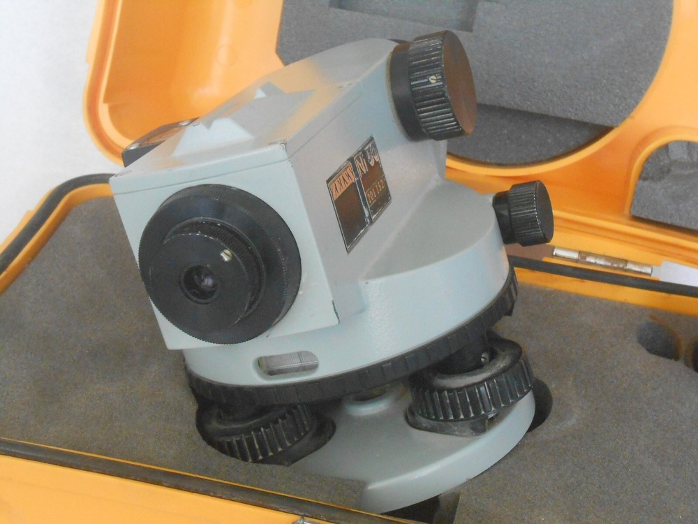 Zeiss NI50 Leveling Device