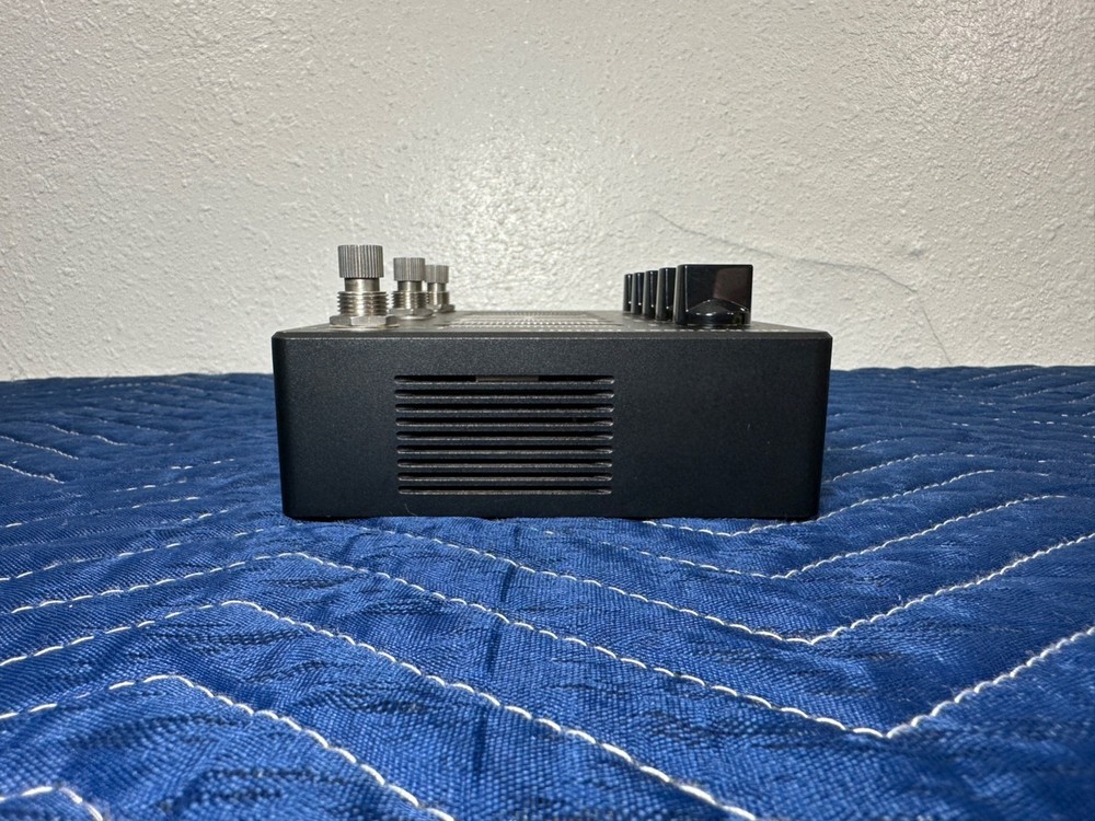 Darkglass Microtubes Infinity Distortion Compressor Bass Effect Pedal