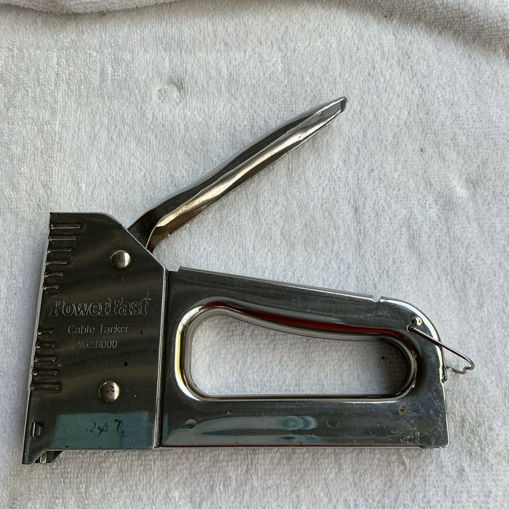 Powerfast Cable Tacker No. 31000 Stapler