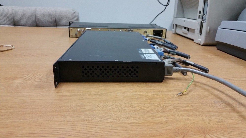 Ampex DCT 710i Parallel Digital Signal Distributor