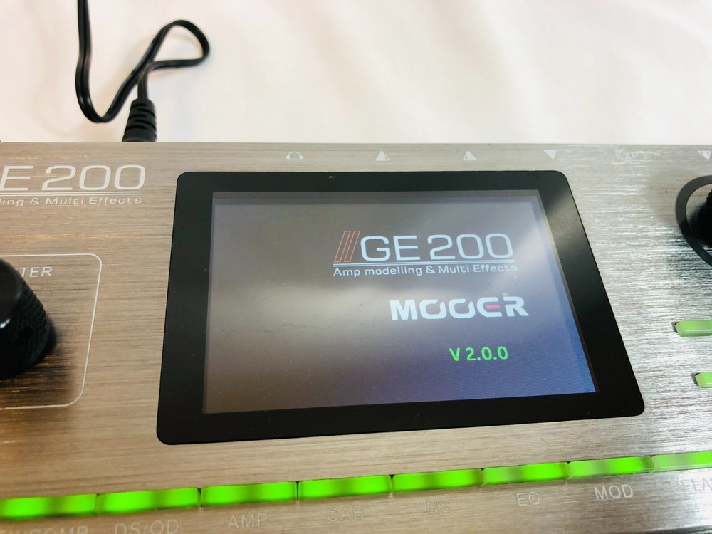 Mooer GE-200 Amp Modeling Electric Guitar Digital Multi-Effects Processor Pedal