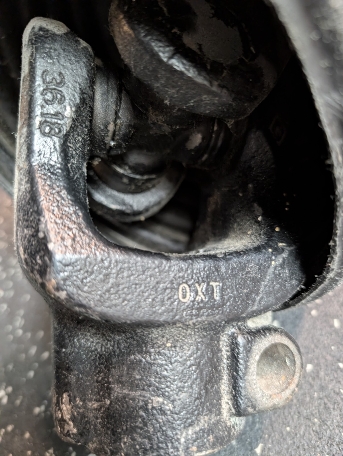 Walterscheid PTO Shaft Half 21-Spline 1-3/8" Star Profile 41.5" 36.18 Yoke OEM