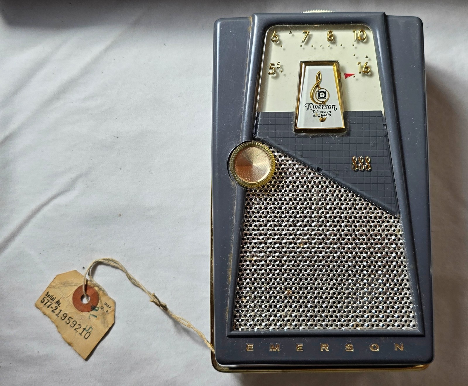 Vintage Grey EMERSON 888 8 Transistor Pocket Radio & Accessories