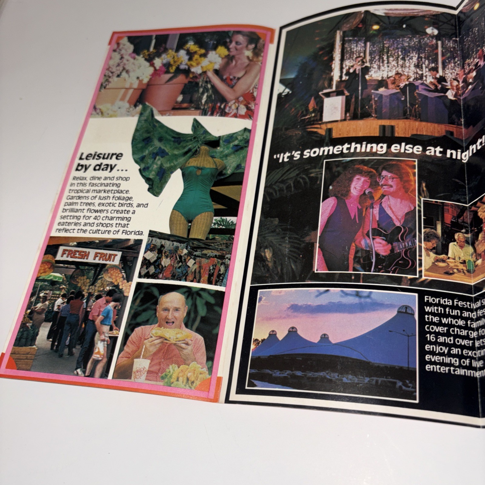 1980 Sea World Florida Festival Free Admission Souvenir Color Brochure With Map