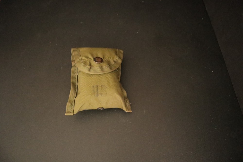 Vintage US Army web belt pouch