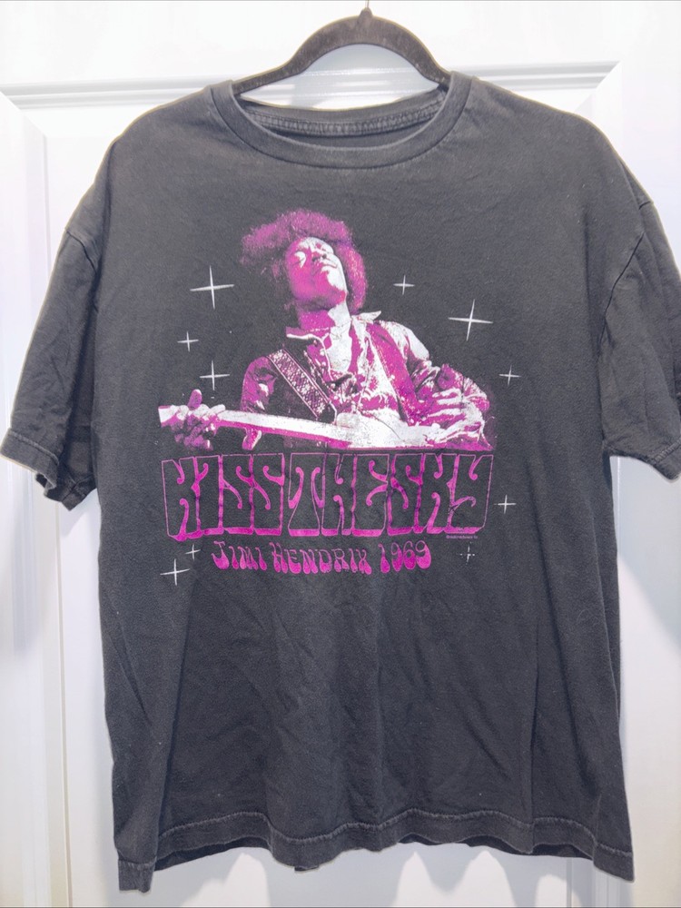Jimmy Hendricks Black/Purple Graphic T-shirt Size L with Guitar Kiss the Sky
