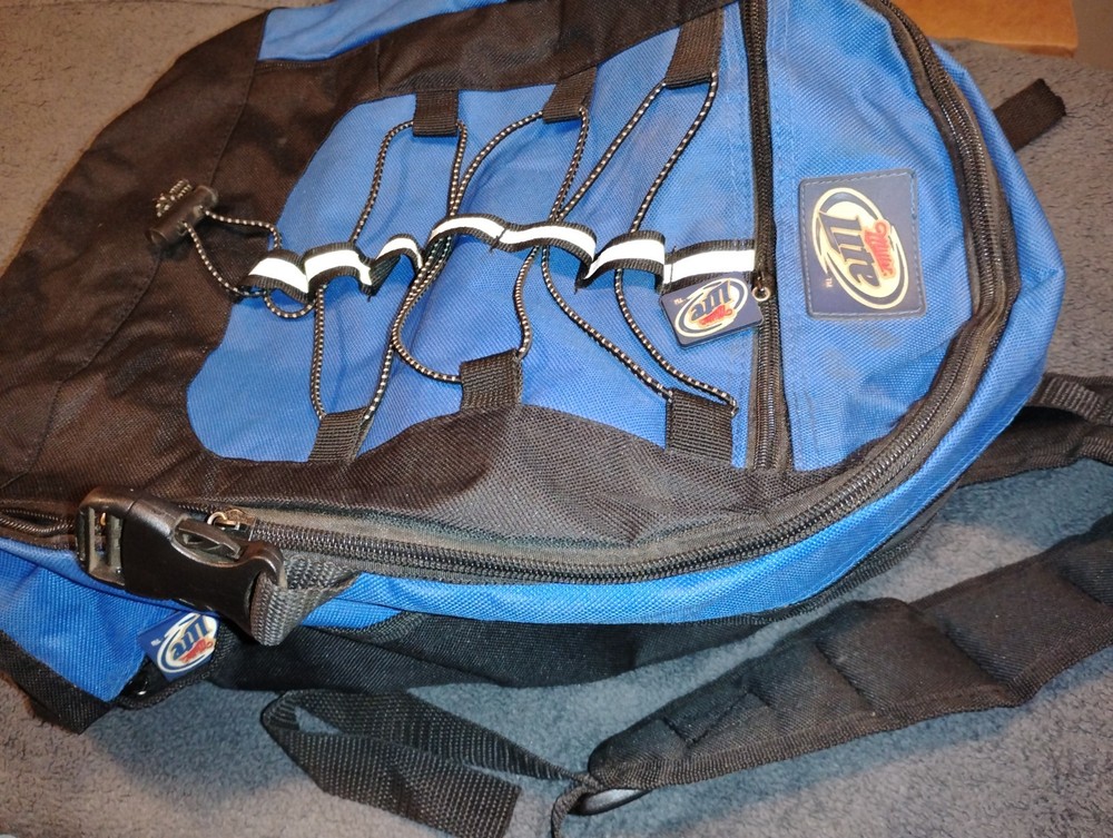 MILLER LITE BEER BACK PACK        L-10