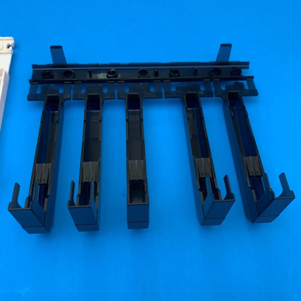 YAMAHA EZ-220 Keyboard Replacement Used Part: Black Keys [Sharp-Flat] 5 Key Set