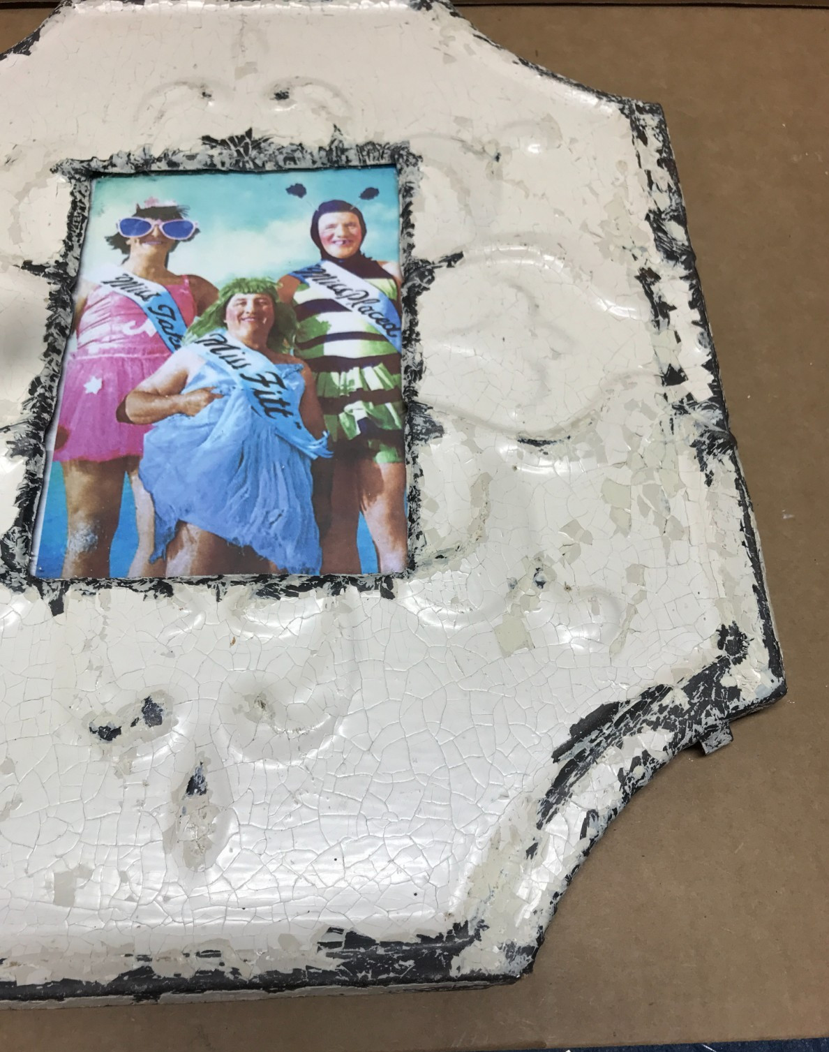 VTG 11x13 Shabby Decorative 4x6 Tin Ceiling White Picture Frame Old 387-26B