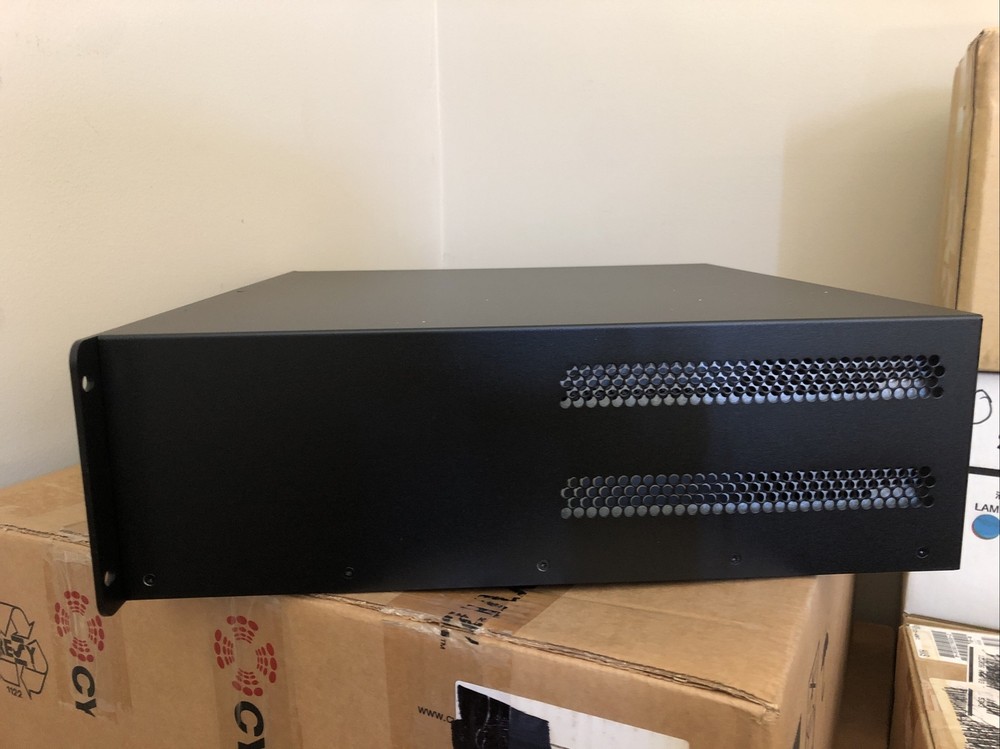Cyviz XR301 Video Wall Controller