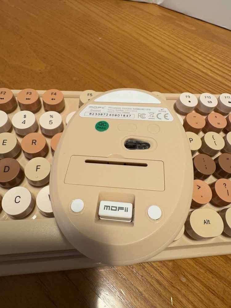 MOPii SWEET Wirelss Keyboard and Mouse Combo Set