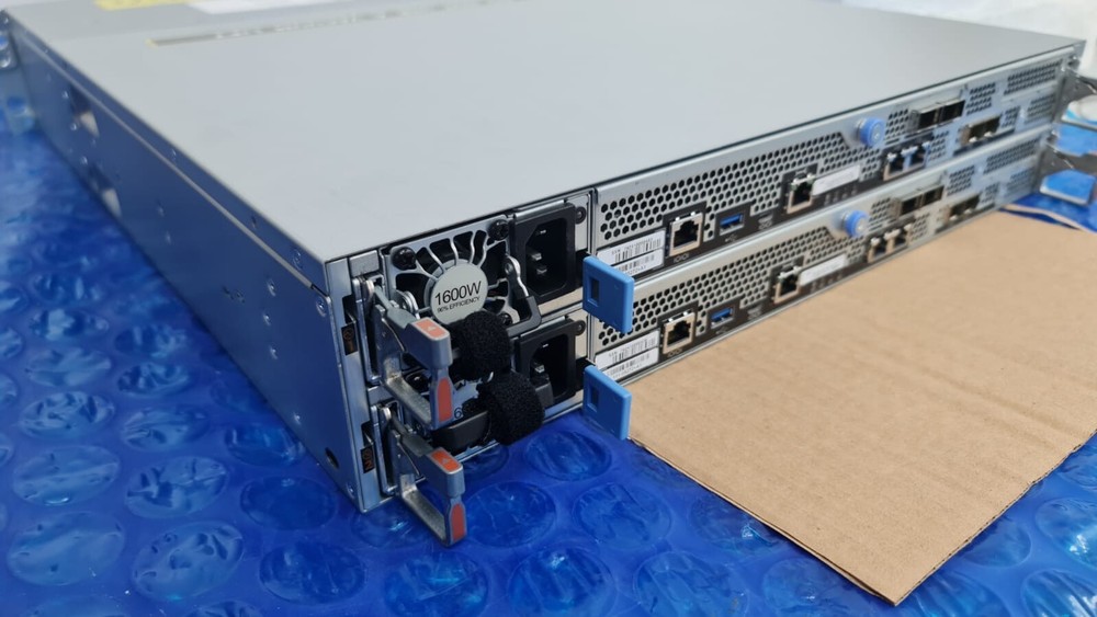 Netapp AFF-A250 all-flash array with 111-05272+A1 Dual controller & Dual PSU