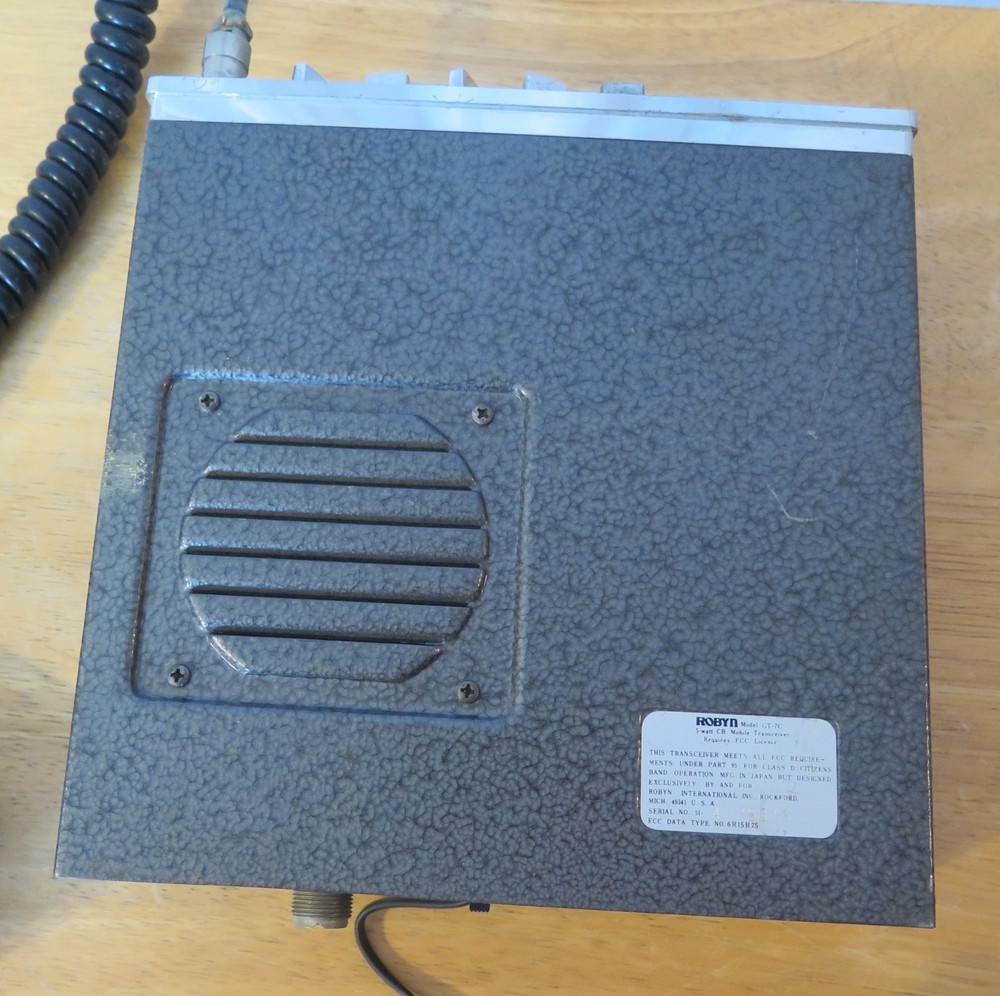 Vintage Robyn GT-7C CB Transceiver with Microphone