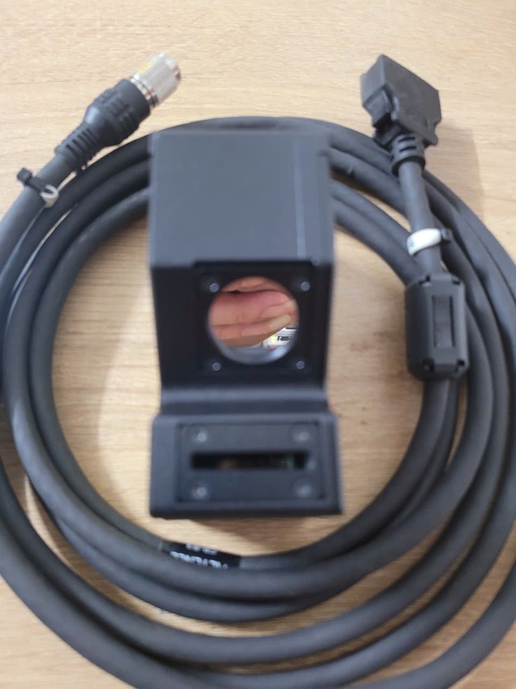 Keyence LJ-V7020 Laser Head Sensor with CB-B10 cable