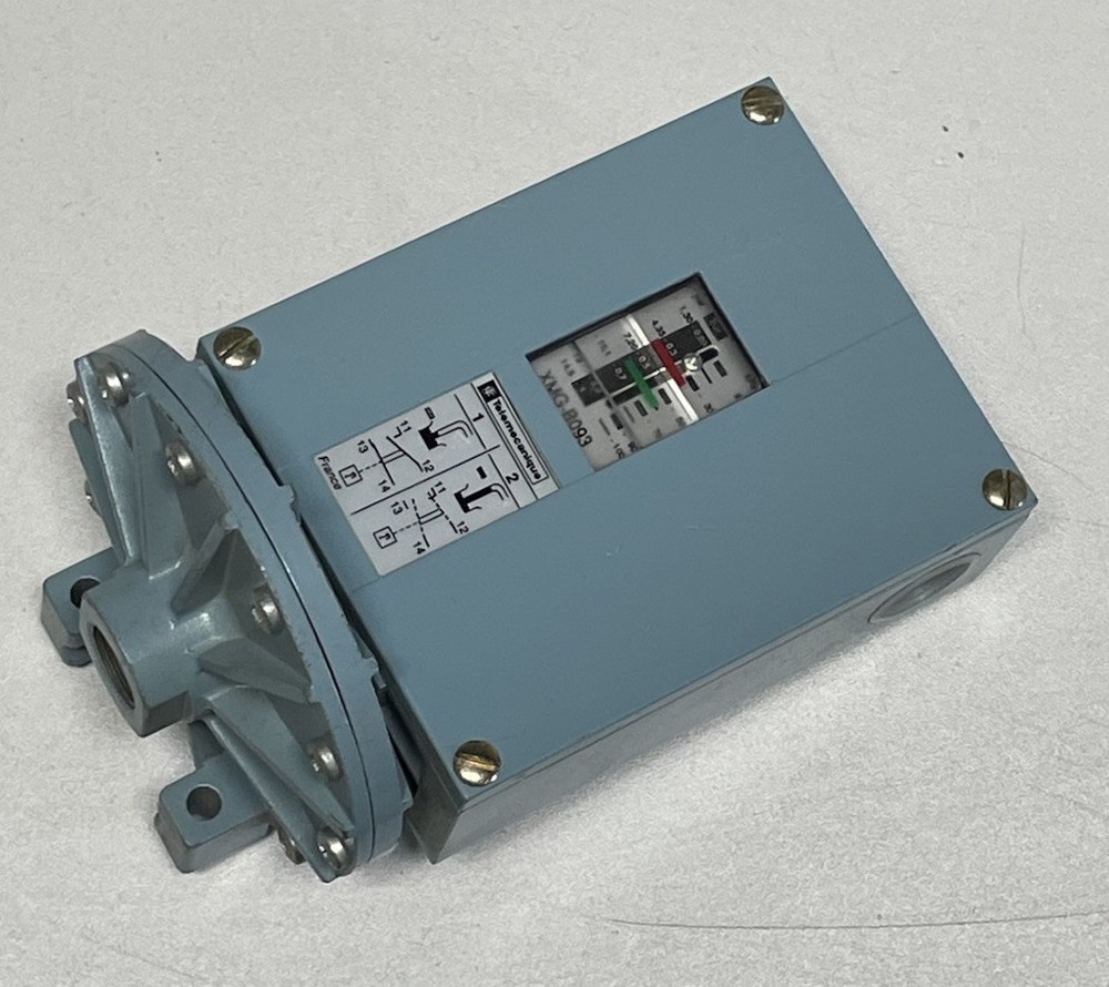Telemecanique / XMG-B093 / Pressure Switch