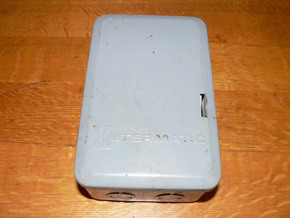 Intermatic Time Controls model T104 24 Hour Dial Time Switch (Untested)