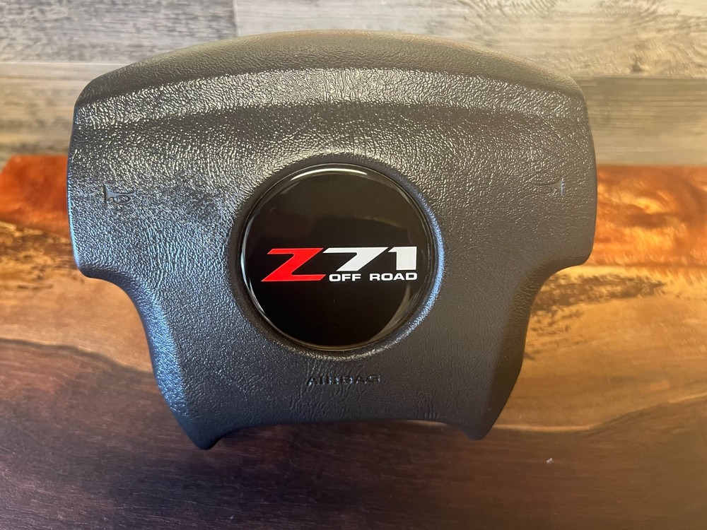 Silverado Z71 Steering wheel emblem - version 1