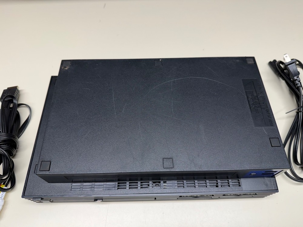 SONY PLAYSTATION 2 PS2 FAT W/CONTROLLER & CABLES FULLY FUNCTIONAL + GAME
