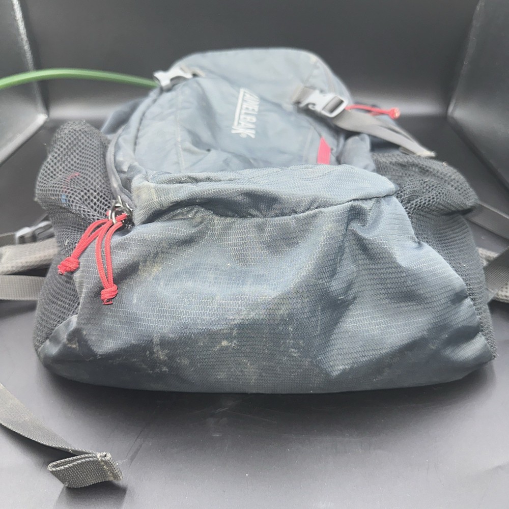 Camelbak Hydration Backpack Cloud Walker 18 Pack 18L w/ 2.0L Bladder