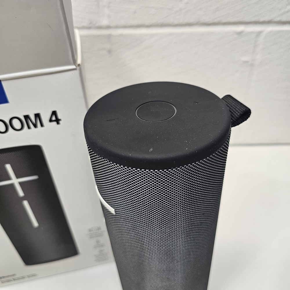 Ultimate Ears MEGABOOM 4 Bluetooth Speaker, Active Black. Used