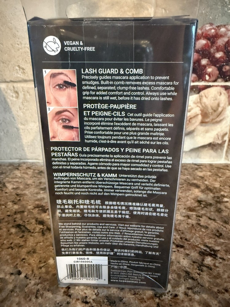 Tweezerman Lash Guard & Comb