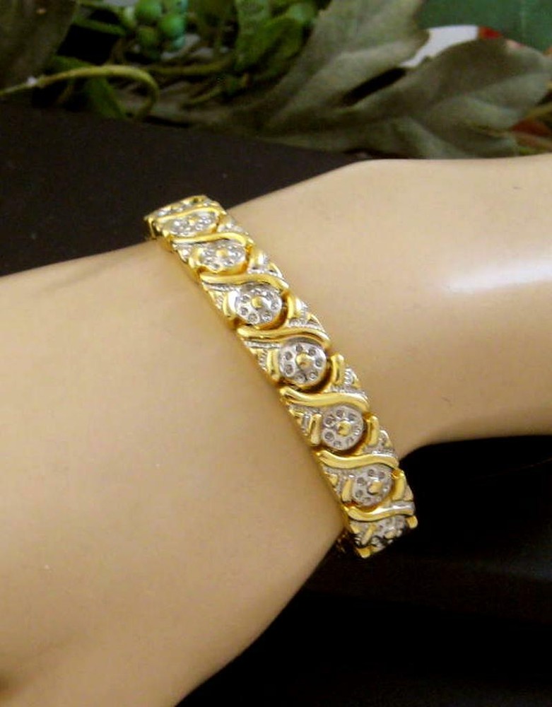 Link Bracelet  goldtone & silvertone setting  beautiful design