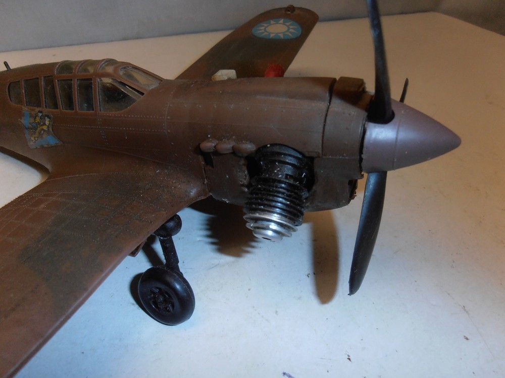 Testor 049 - P-40