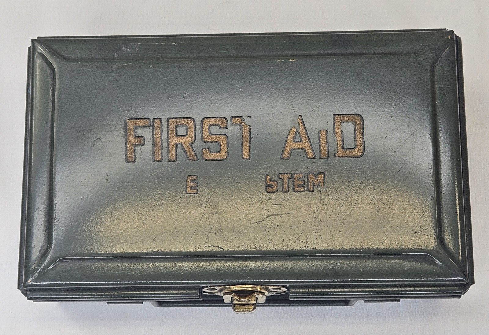 Vintage Military used First Aid Kit Eagle Lock Co USA