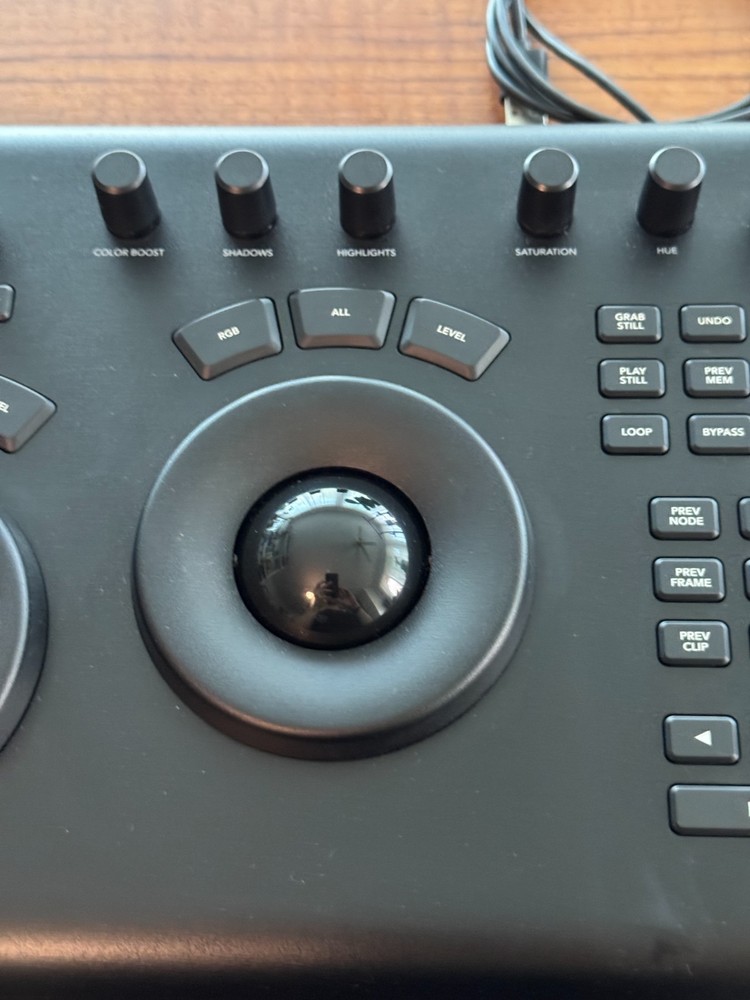 Blackmagic Design DaVinci Resolve Micro Panel w/ USB Cable_Used- Mint Conditions