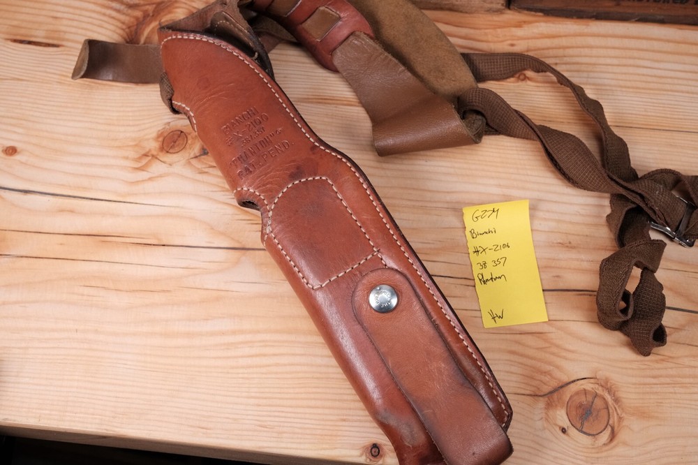 G274 Bianchi #X-2100 Phantom .38 .357  Leather Shoulder Holster