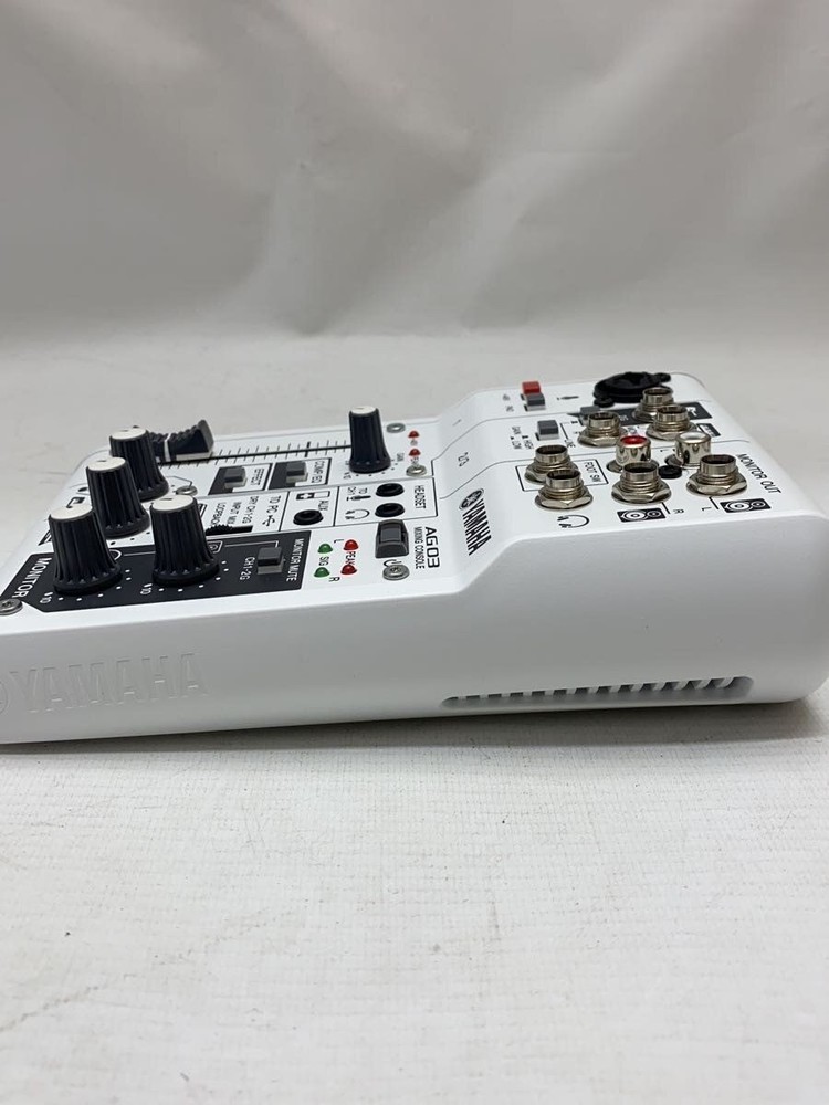 YAMAHA AG03 MIXER Used