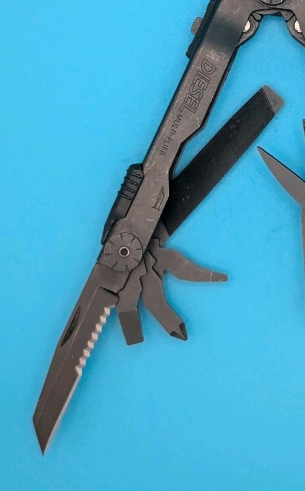 Gerber Diesel Multi Plier Multi-Tool! Black!