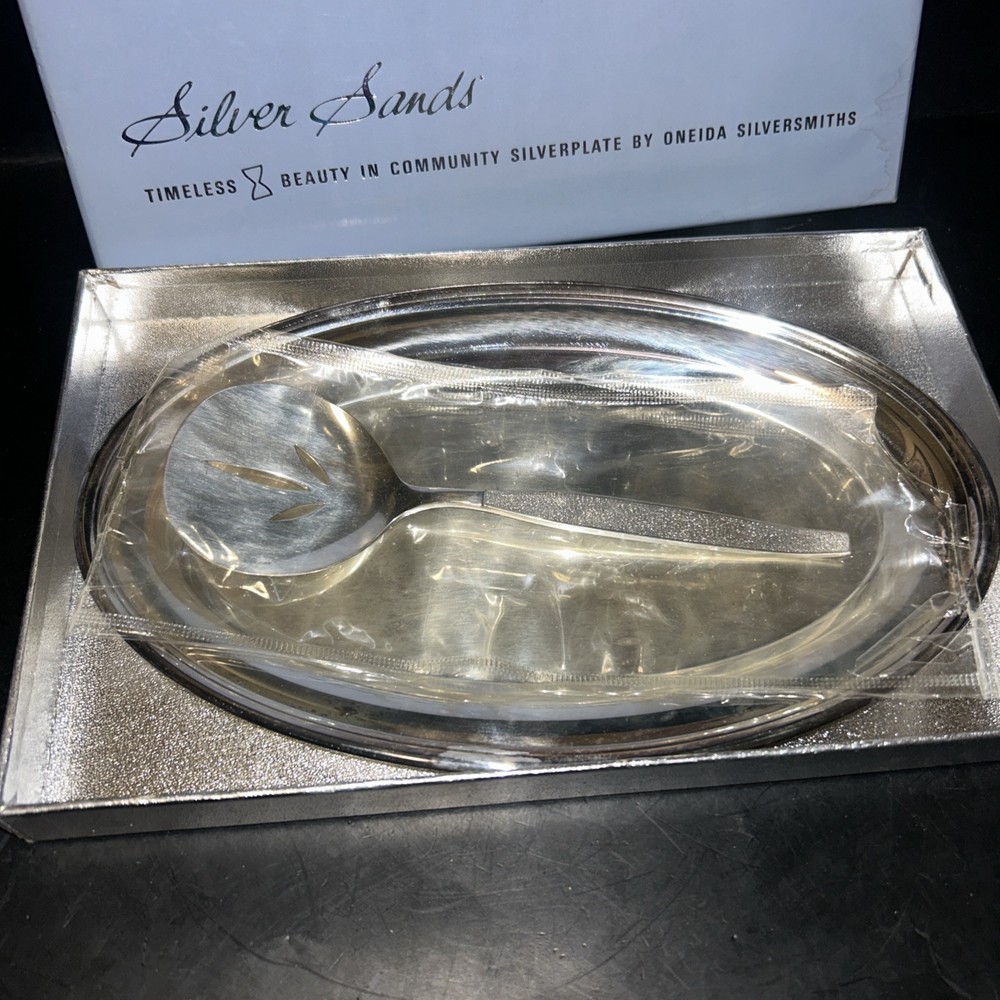 Vintage Oneida Silver Sands Silverplated 9.5”x6” Tray Plus Spoon
